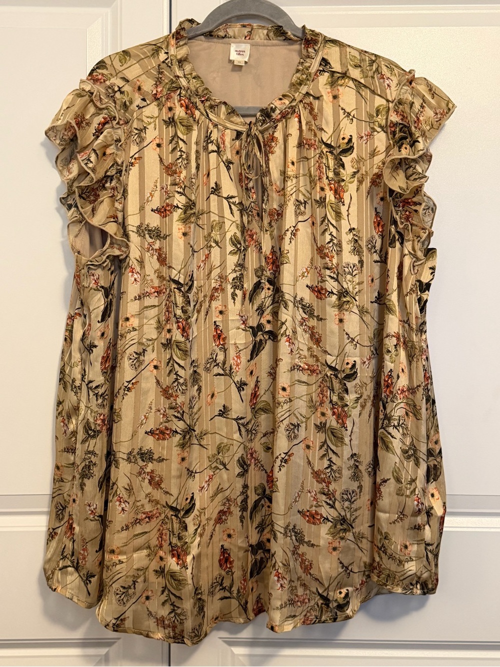 Floral Ruffle Sleeve Blouse - Beige
